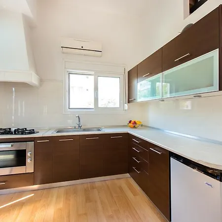 Amazing Apartment 300 Meters From The Old Town *