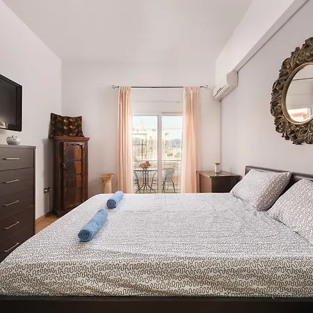Amazing Apartment 300 Meters From The Old Town Apartment *